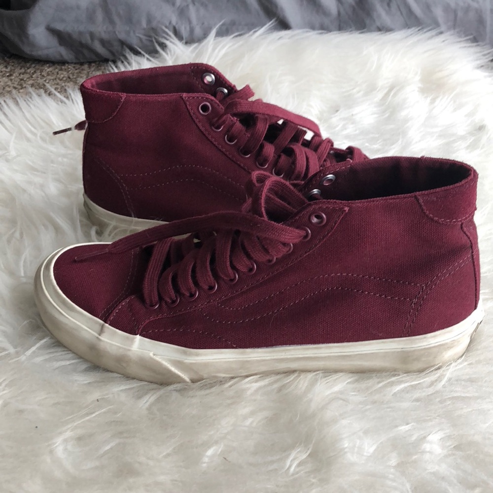 High top Vans 🍷